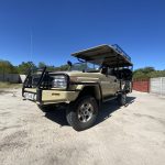 Safari truck del glamping tour in Botswana
